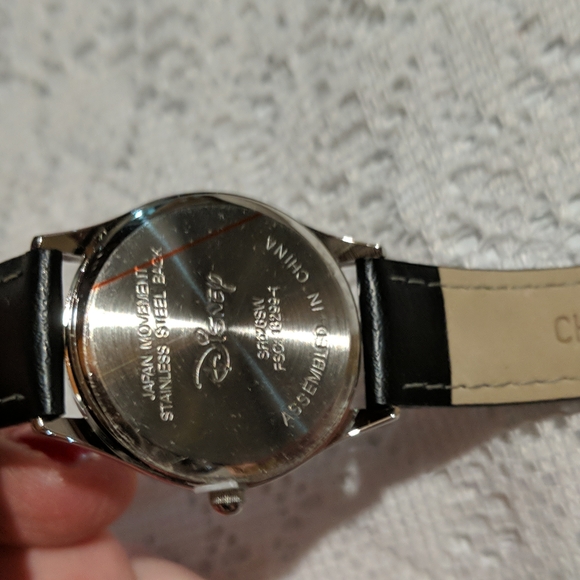 75 years w/Mickey Watch NWOT - Picture 8 of 13